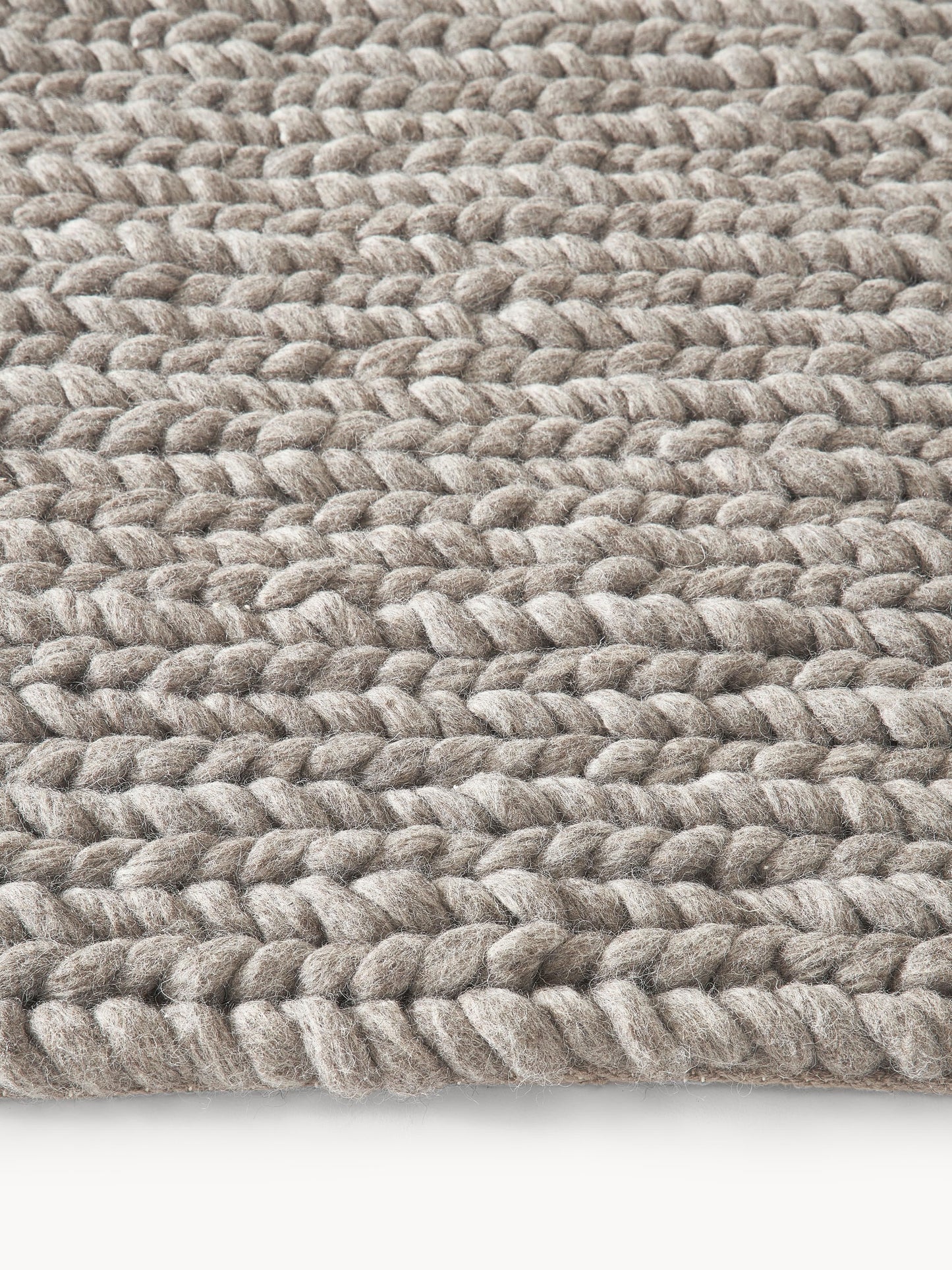 Brunardi Handmade Wool Rug with Braided Texture
