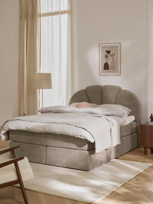 Romilto Box Spring Bed
