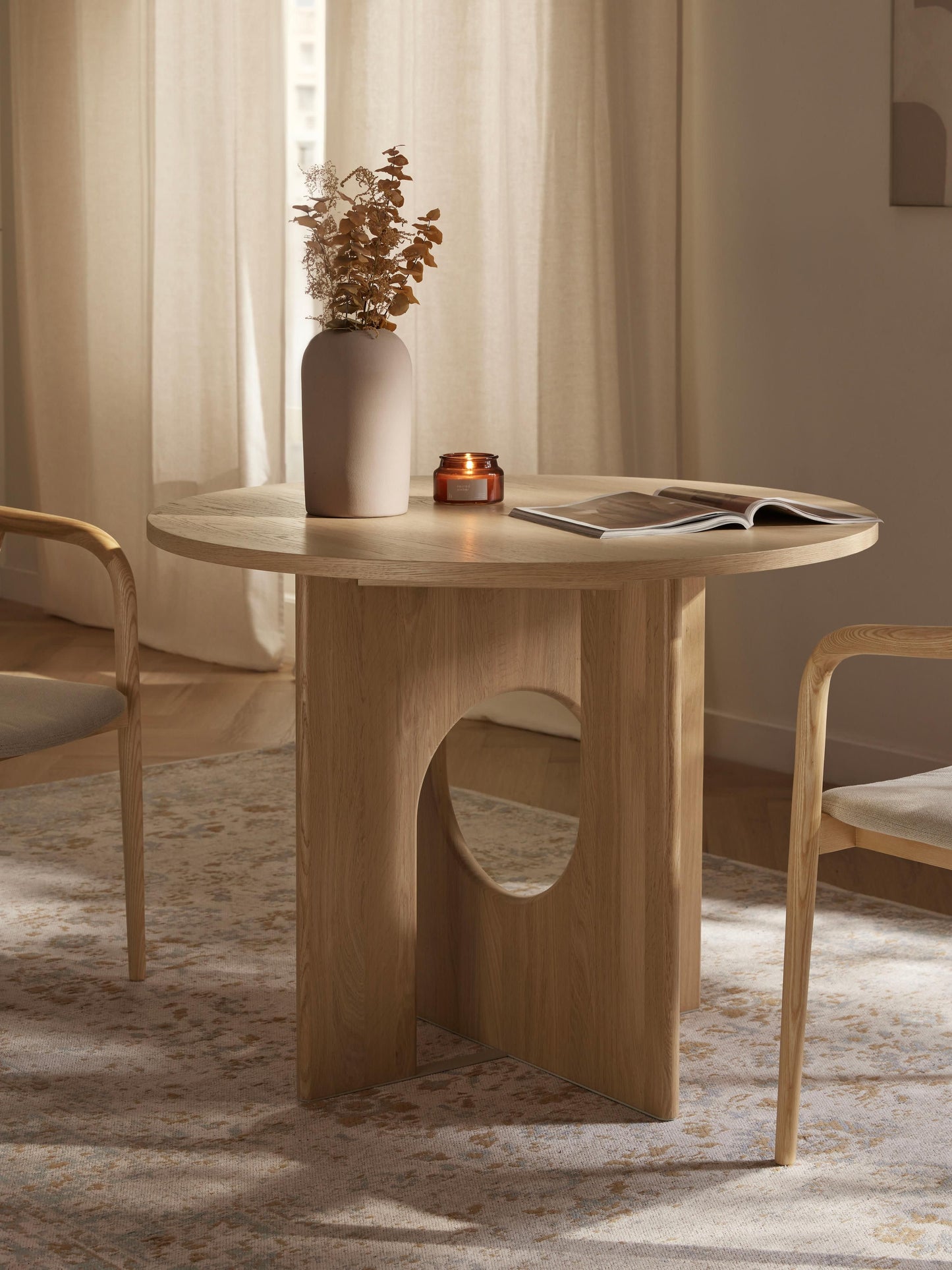 Apolvino Round Dining Table, in Various Sizes