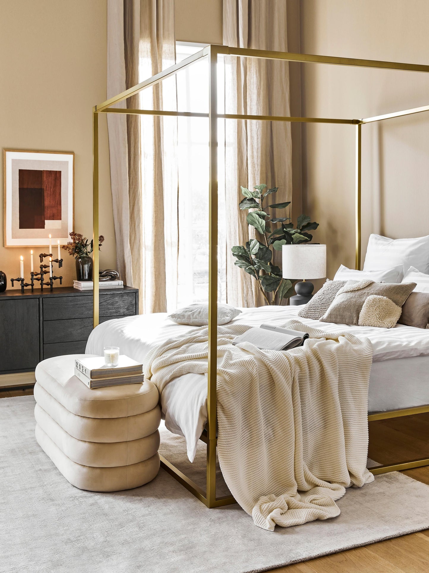 Belvestra Metal Four-Poster Bed