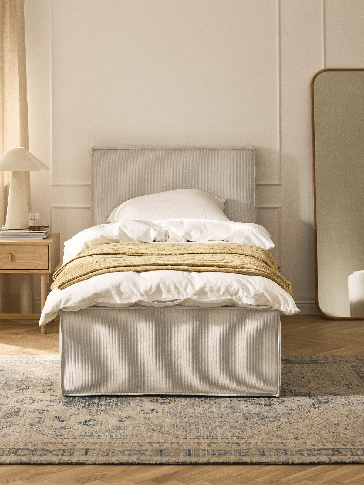 Dreselva Single Bed in Corduroy