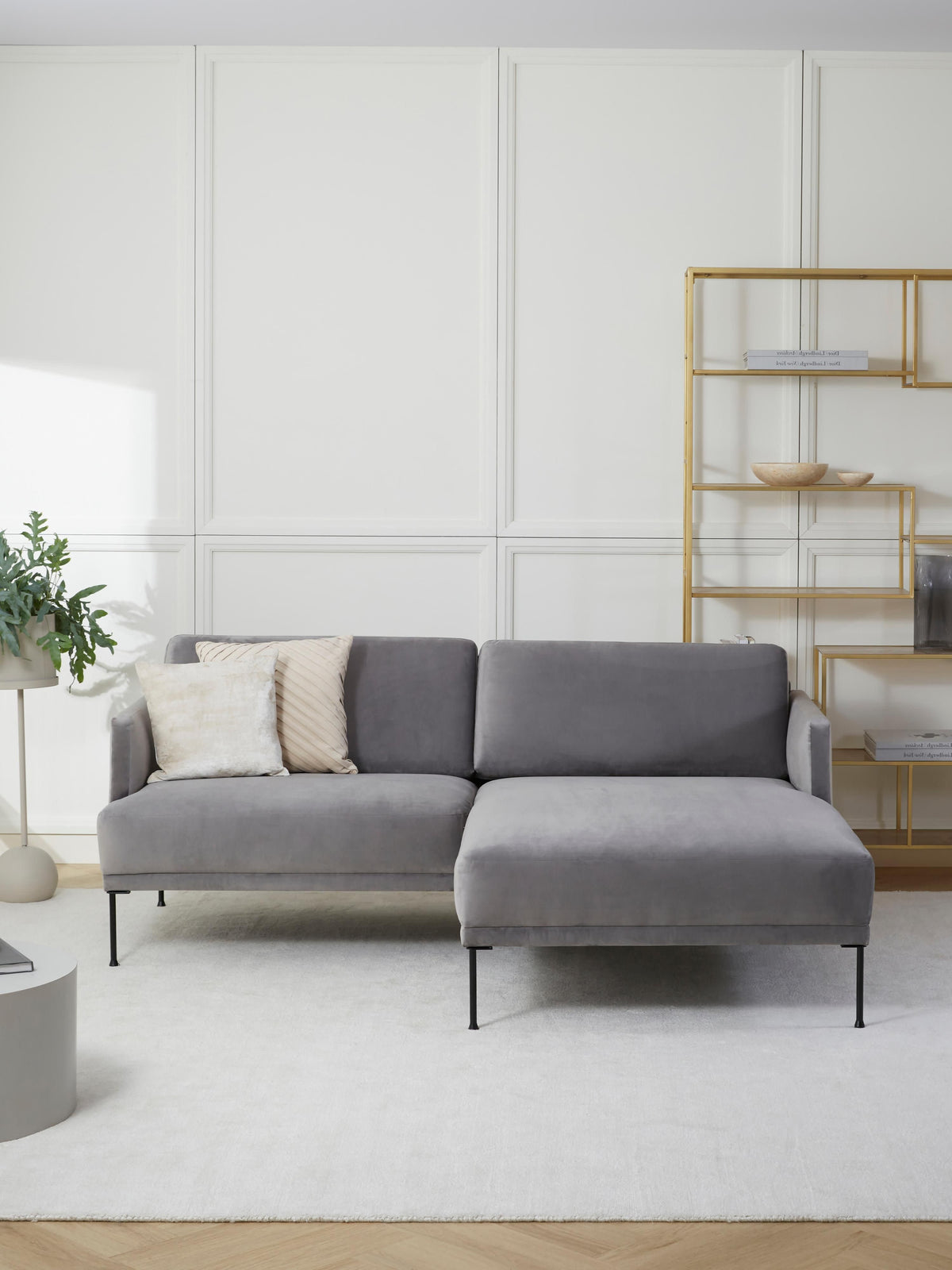 Fluvarno Small Corner Sofa in Velvet