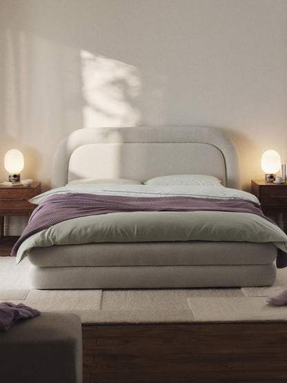 Solvardo Upholstered Bed