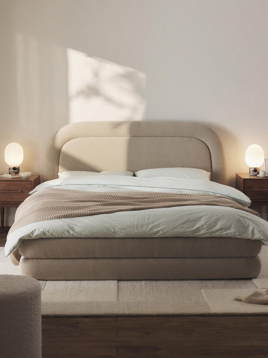 Solvardo Upholstered Bed